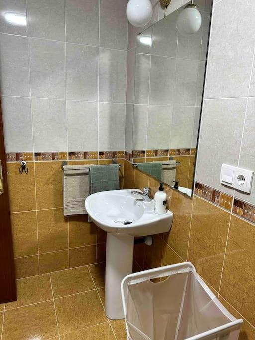 Apartamento Con Vistas A La Montana Infiesto Exterior foto